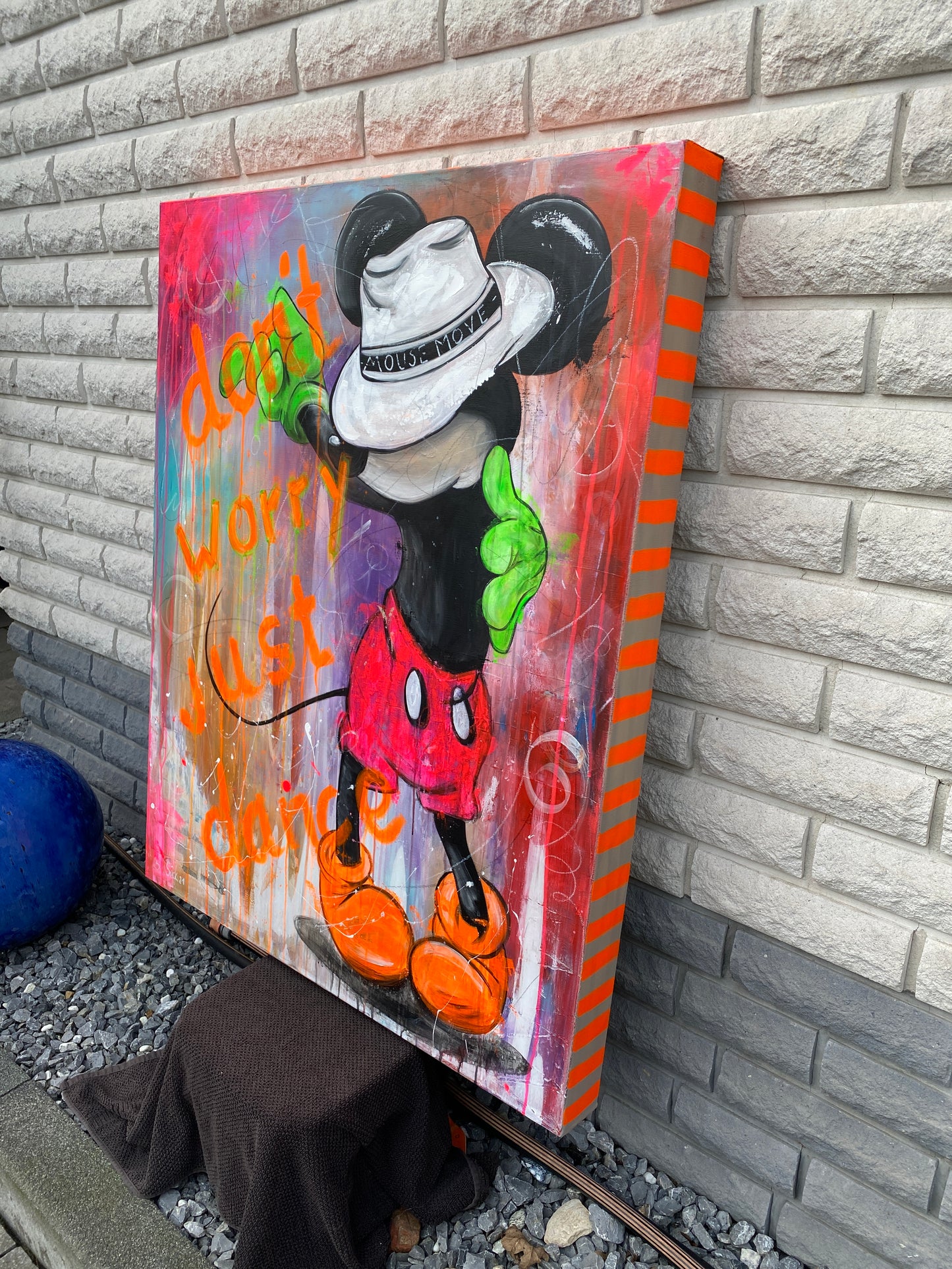 don`t worry - just dance